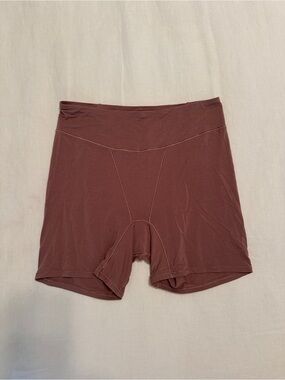lululemon athletica High-Waist Seamless Bike Shorts - Mauve Pink